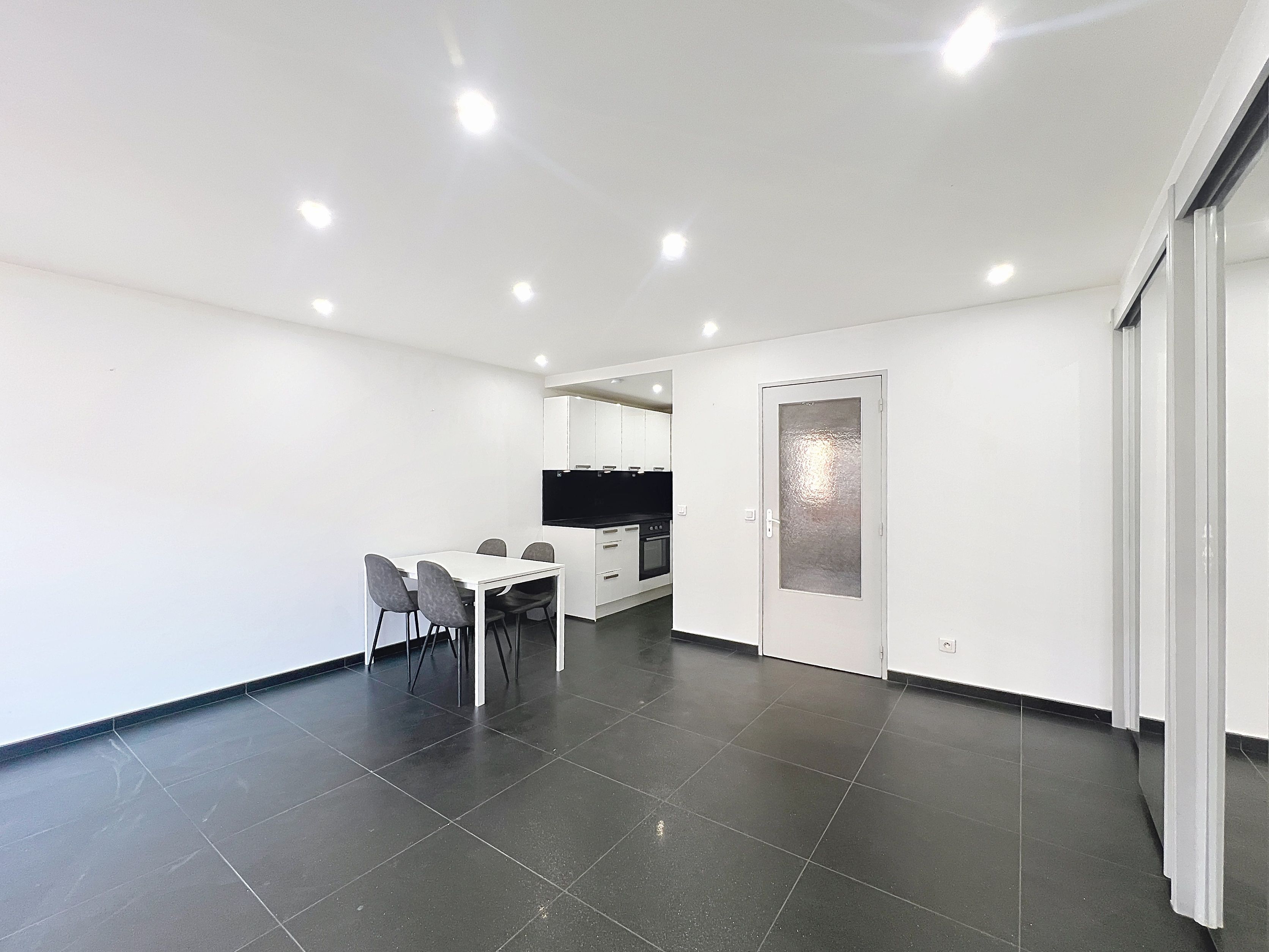 Appartement 1 pièce Saint-Laurent-du-Var 33m² — Le Carré d'Azur