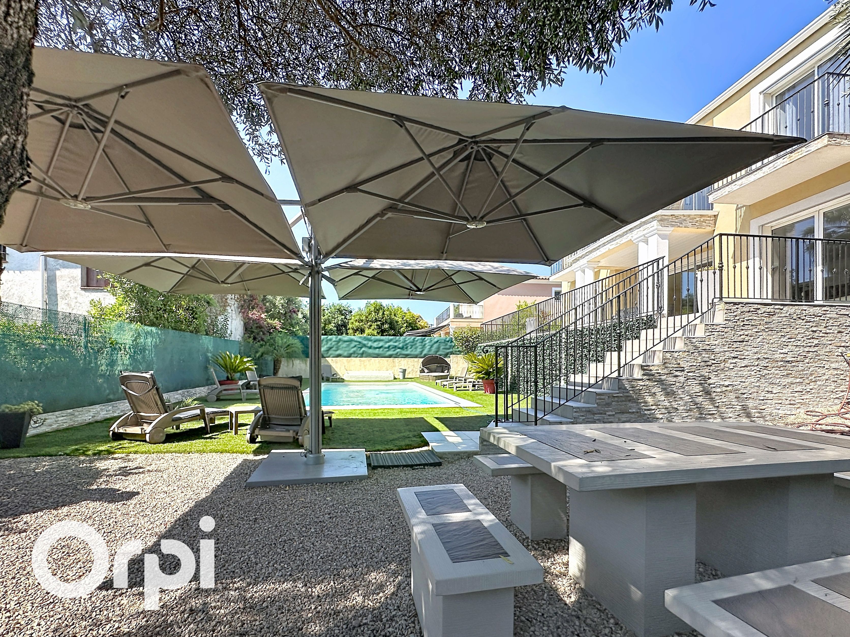 Villa Villeneuve-Loubet 212m² — Le Carré d'Azur