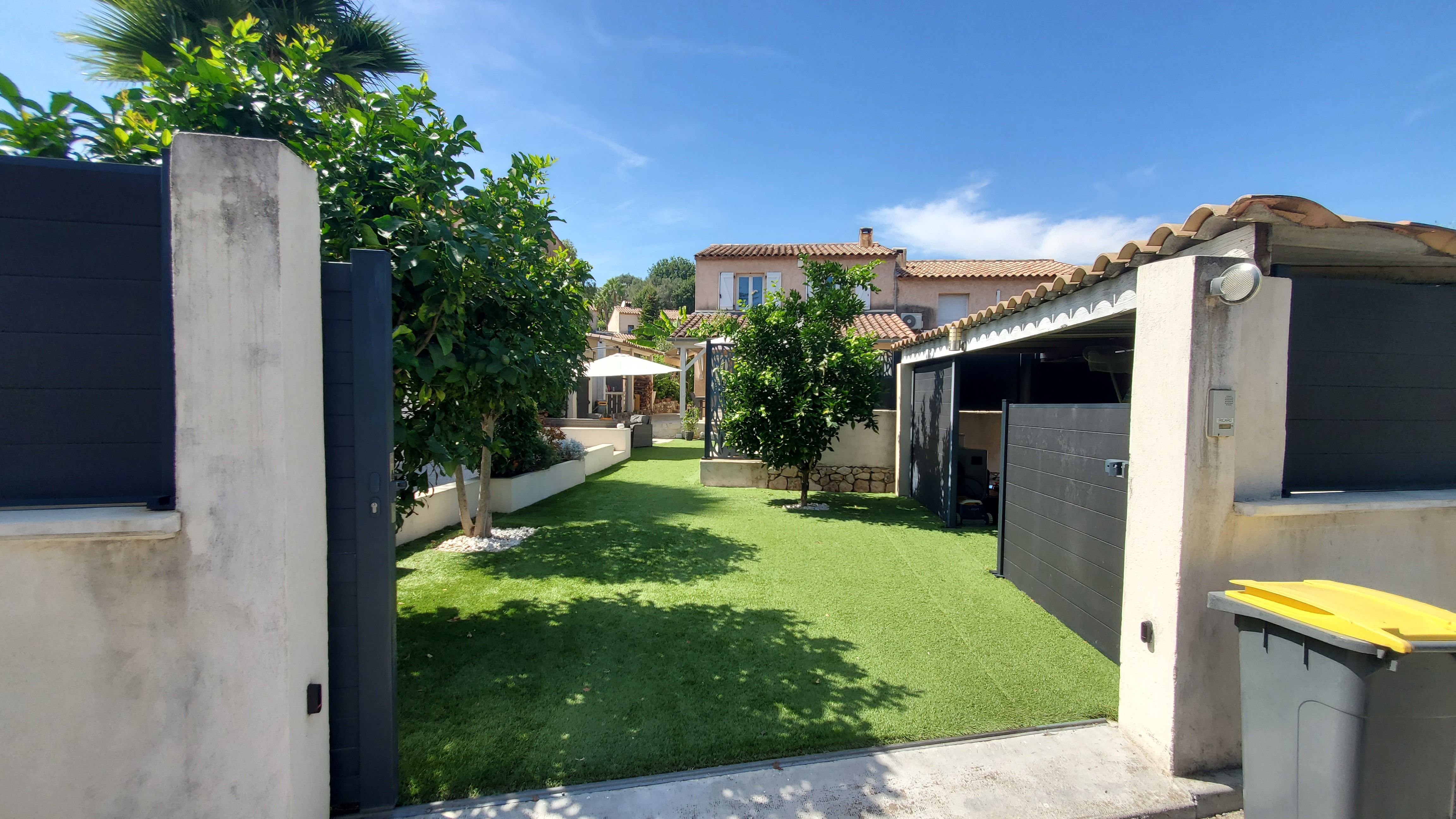 Villa 5 pièces Villeneuve-Loubet 158m² — Le Carré d'Azur