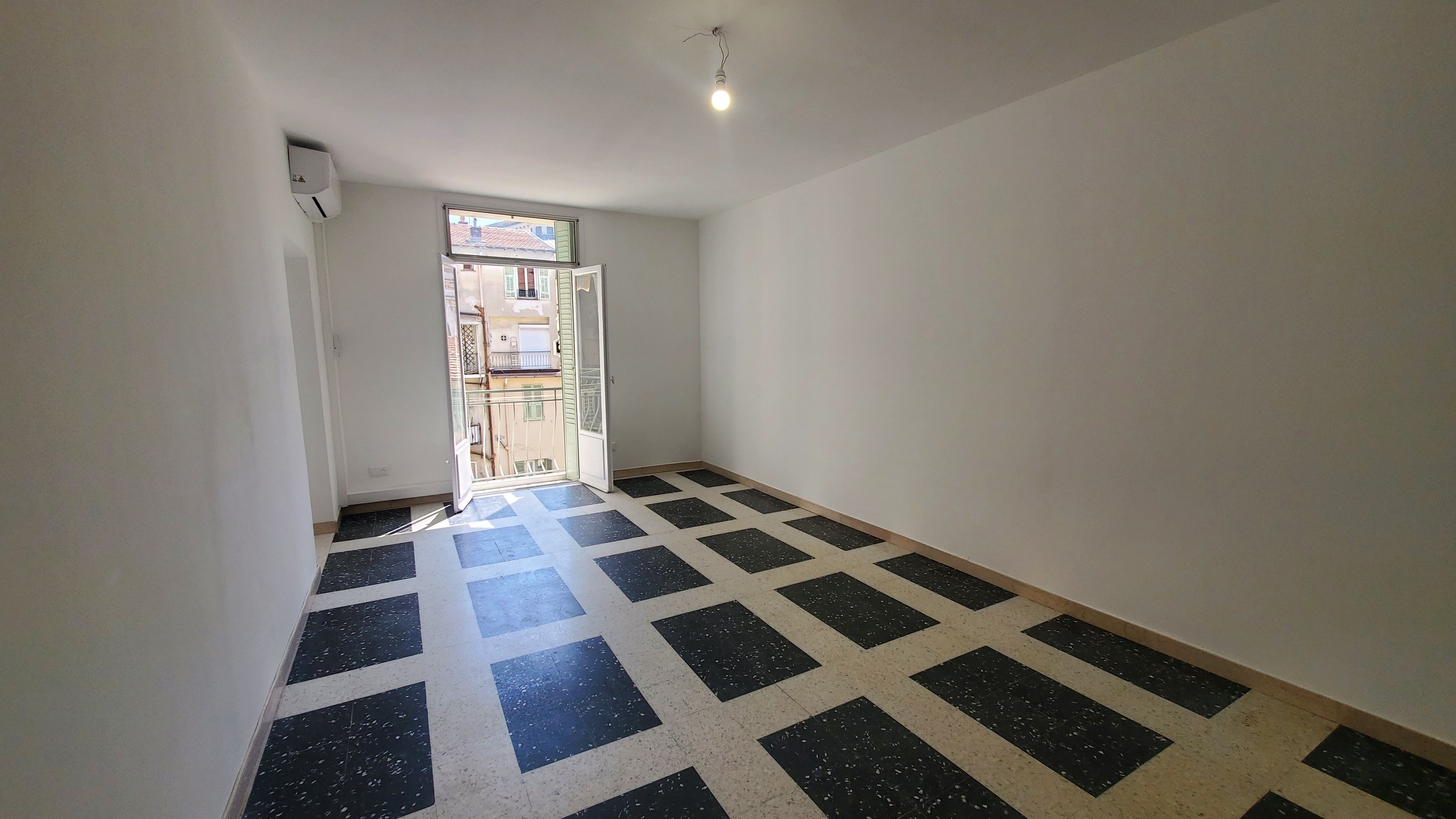 Appartement 4 pièces Nice 86m² — Le Carré d'Azur