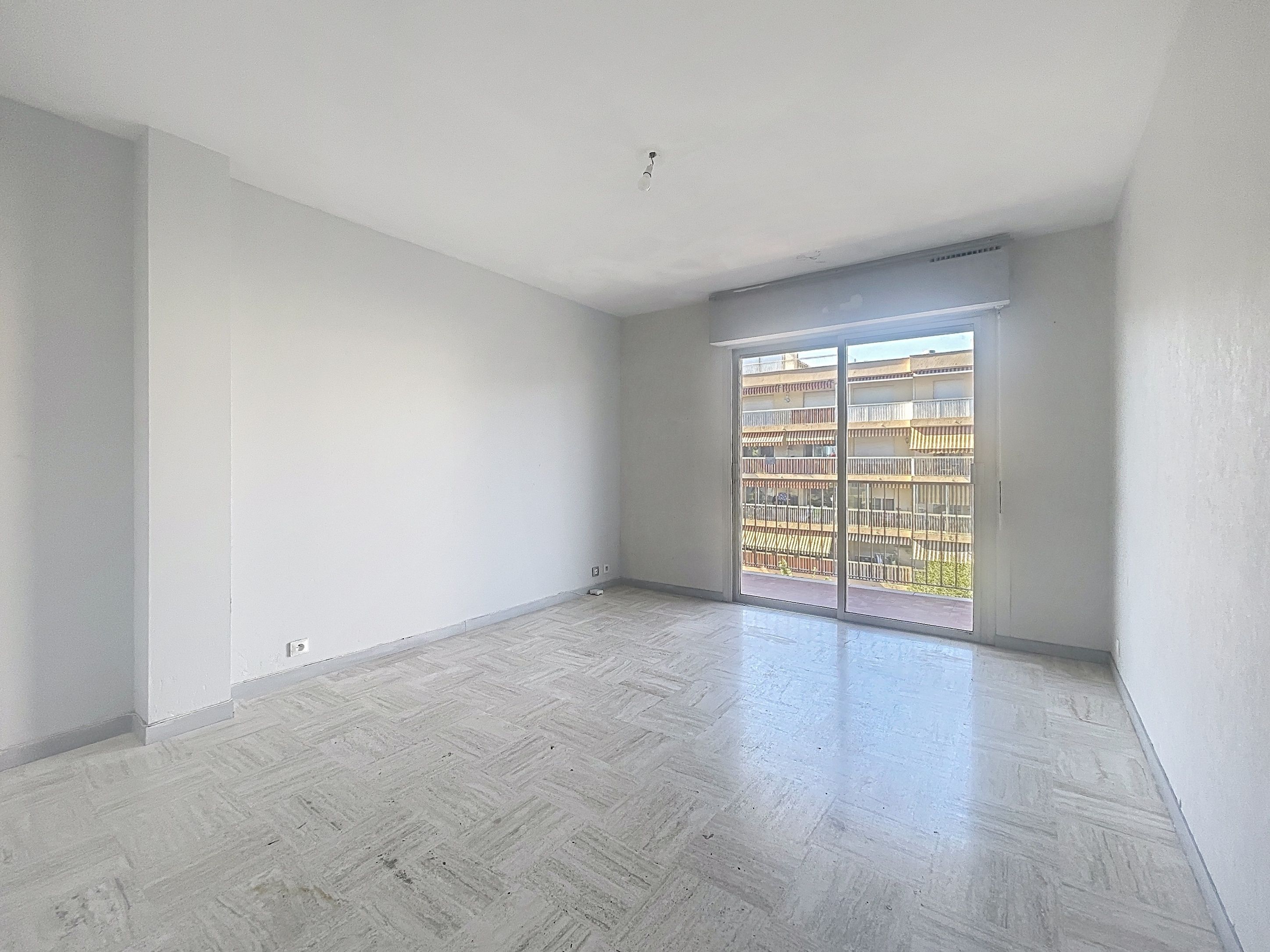 Appartement 3 pièces Saint-Laurent-du-Var 55m² — Le Carré d'Azur